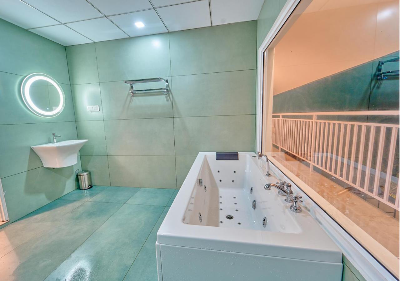 Ice Mist Pool Resort Munnar By Voye Homes Экстерьер фото